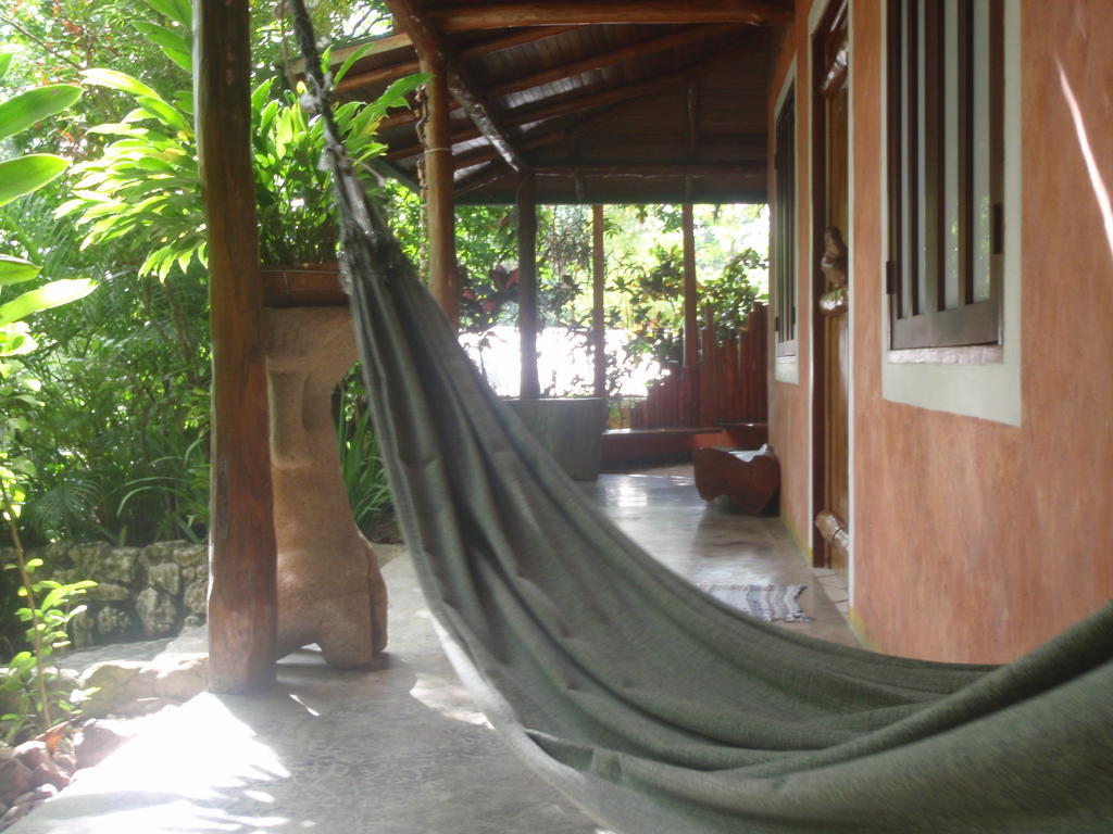 Pachamama Tropical Garden Lodge Мал Паис Стая снимка