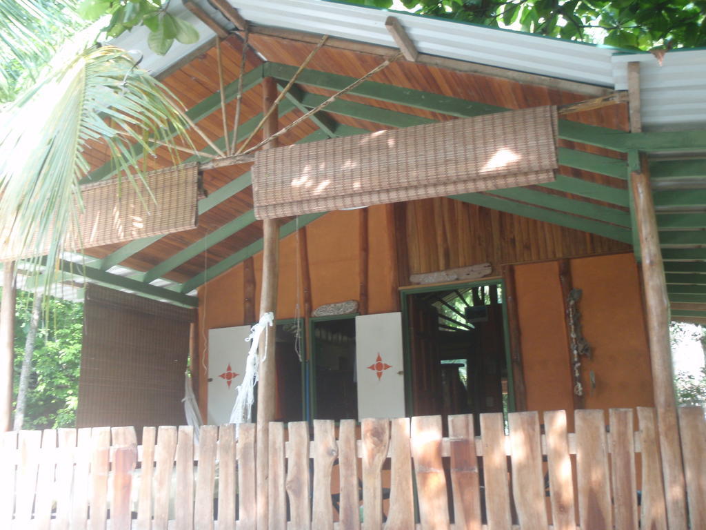 Pachamama Tropical Garden Lodge Мал Паис Стая снимка